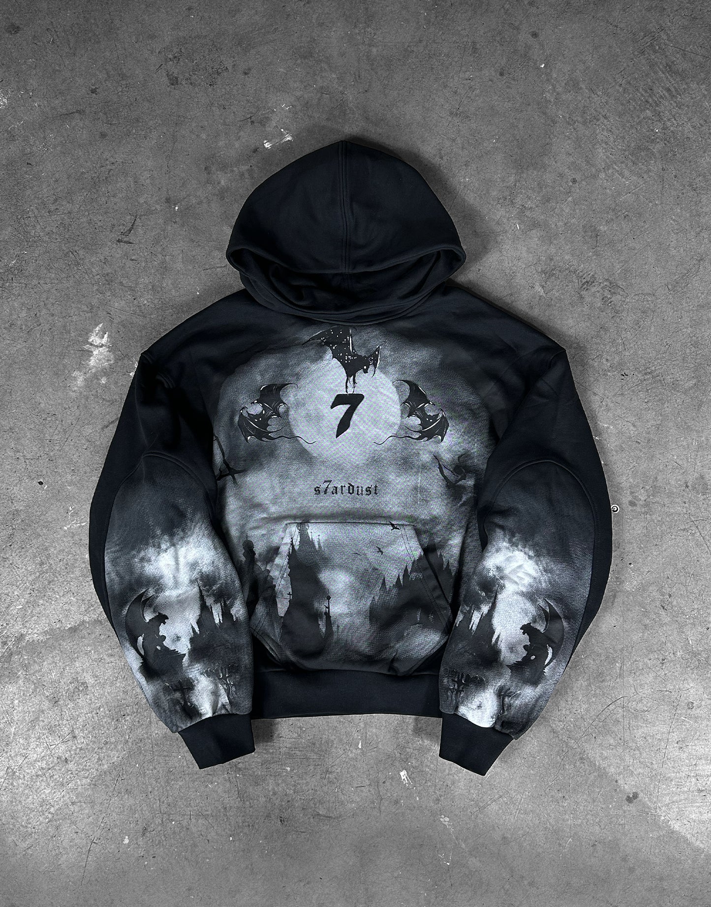'CASTLE' PULLOVER