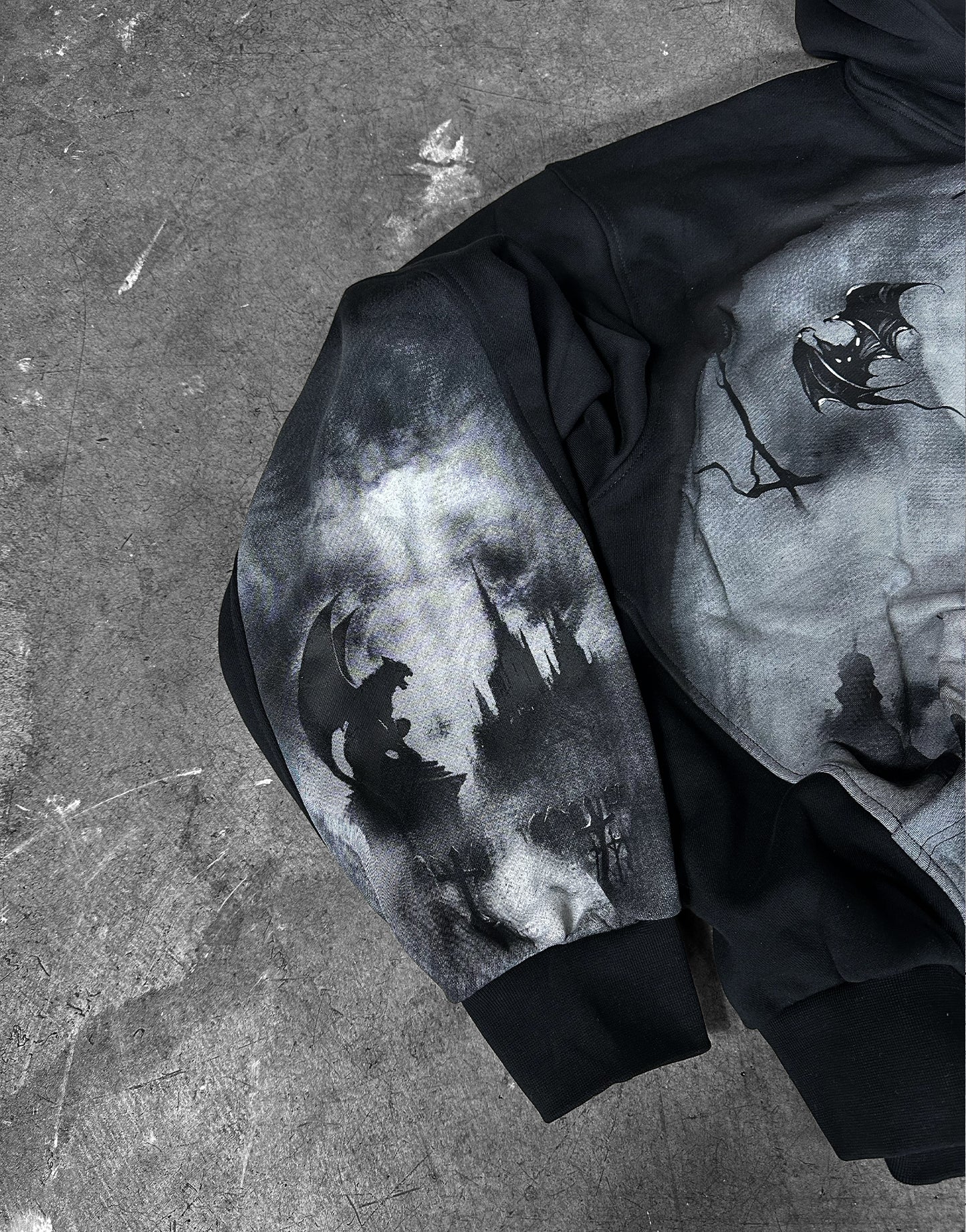 'CASTLE' PULLOVER